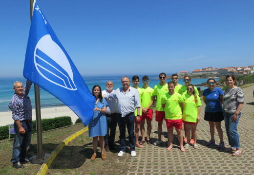 A Bandeira Azul xa loce na praia de Caión
